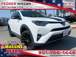 2018 Toyota RAV4 XLE 2T3WFREV0JW475372 2018 Toyota RAV4 XLE