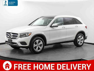 2017 Mercedes-Benz GLC WDC0G4KB4HV011724 2017 Mercedes-Benz GLC