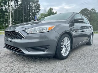 2017 Ford Focus SE 1FADP3K22HL246755 2017 Ford Focus SE