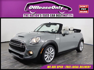 2018 MINI Convertible WMWWG9C59J3E38999 2018 MINI Convertible