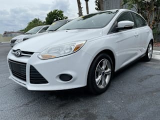 2013 Ford Focus SE 1FADP3K28DL208716 2013 Ford Focus SE