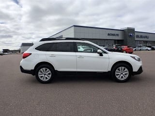 2018 Subaru Outback 2.5i Premium 4S4BSACC1J3211332 2018 Subaru Outback 2.5i Premium