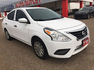 2017 Nissan Versa 1.6 S 3N1CN7AP7HL873488 2017 Nissan Versa 1.6 S
