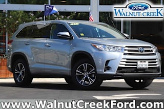 2018 Toyota Highlander LE 5TDZZRFH1JS266446 2018 Toyota Highlander LE