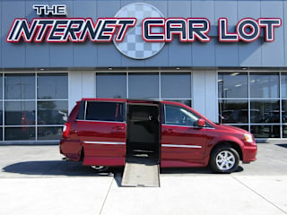 2011 Chrysler Town and Country 2A4RR5DG8BR702944 2011 Chrysler Town and Country