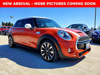 2019 MINI Hardtop 4 Door WMWXU3C51K2H55516 2019 MINI Hardtop 4 Door