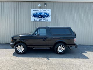 1995 Ford Bronco XLT 1FMEU15H3SLB98083 1995 Ford Bronco XLT