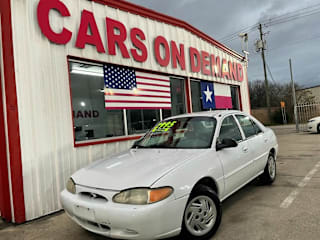 2001 Ford Escort Base 3FAFP13P81R172563 2001 Ford Escort Base