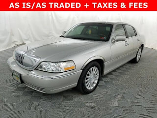 2003 Lincoln Town Car Signature 1LNHM82W23Y644172 2003 Lincoln Town Car Signature