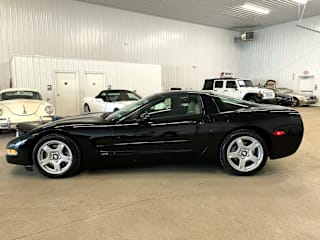 1998 Chevrolet Corvette Base 1G1YY22G0W5129183 1998 Chevrolet Corvette Base