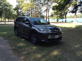 2019 Toyota Highlander XLE 5TDJZRFH6KS613252 2019 Toyota Highlander XLE