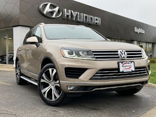 2017 Volkswagen Touareg V6 Wolfsburg WVGRF7BP6HD000559 2017 Volkswagen Touareg V6 Wolfsburg