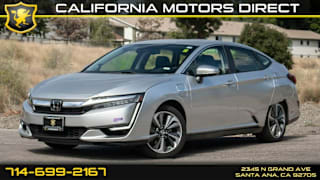 2018 Honda Clarity Plug-In Hybrid Base JHMZC5F13JC002917 2018 Honda Clarity Plug-In Hybrid Base
