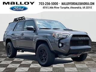 2020 Toyota 4Runner SR5 JTEBU5JR4L5788727 2020 Toyota 4Runner SR5