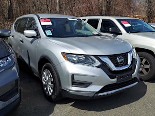 2018 Nissan Rogue S KNMAT2MV7JP519214 2018 Nissan Rogue S