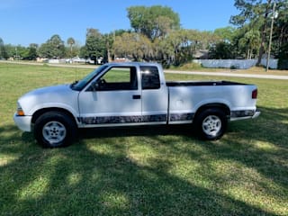 2001 Chevrolet S-10 Base 1GCDT19W618155399 2001 Chevrolet S-10 Base