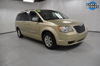 2010 Chrysler Town and Country 2A4RR8D11AR456797 2010 Chrysler Town and Country