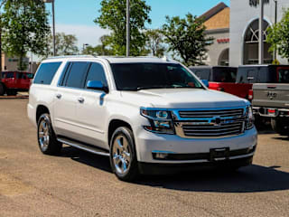 2017 Chevrolet Suburban Premier 1500 1GNSCJKCXHR232228 2017 Chevrolet Suburban Premier 1500