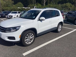 2017 Volkswagen Tiguan 2.0T Wolfsburg Edition 4Motion WVGSV7AX3HW512760 2017 Volkswagen Tiguan 2.0T Wolfsburg Edition 4Motion