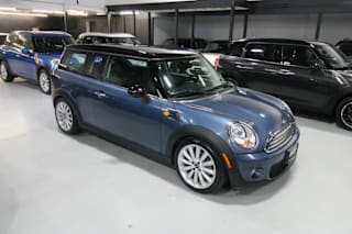 2011 MINI Cooper Clubman Base WMWZF3C52BTY00201 2011 MINI Cooper Clubman Base