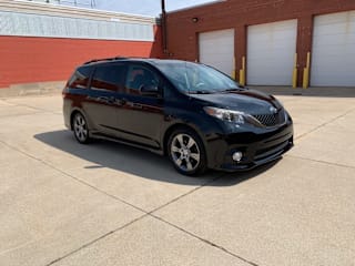 2011 Toyota Sienna SE 8-Passenger 5TDXK3DC7BS166448 2011 Toyota Sienna SE 8-Passenger