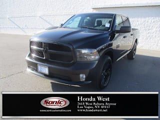 2017 Ram Pickup 1500 Express 1C6RR6KG2HS598836 2017 Ram Pickup 1500 Express