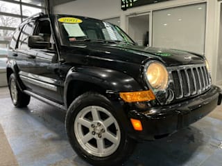2007 Jeep Liberty 1J4GL58K27W523661 2007 Jeep Liberty
