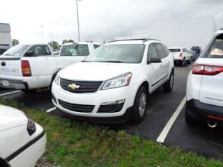2017 Chevrolet Traverse LS 1GNKRFED1HJ226333 2017 Chevrolet Traverse LS