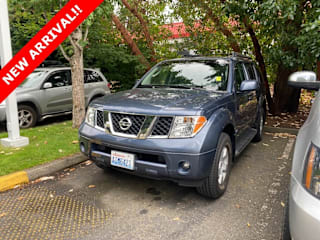 2005 Nissan Pathfinder SE 5N1AR18W05C731781 2005 Nissan Pathfinder SE