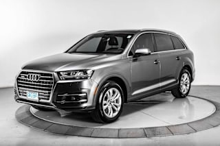 2018 Audi Q7 2.0T quattro Premium Plus WA1LHAF7XJD032734 2018 Audi Q7 2.0T quattro Premium Plus