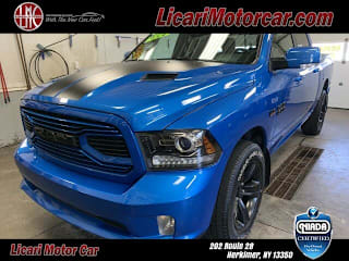 2018 Ram Pickup 1500 1C6RR7MT7JS177667 2018 Ram Pickup 1500