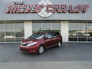 2017 Toyota Sienna XLE 7-Passenger 5TDDZ3DC8HS151612 2017 Toyota Sienna XLE 7-Passenger
