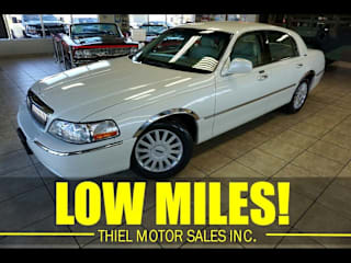 2005 Lincoln Town Car Signature Limited 1LNHM82W25Y671665 2005 Lincoln Town Car Signature Limited