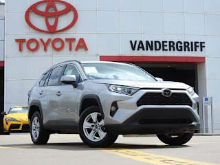 2020 Toyota RAV4 XLE 2T3W1RFV2LC043030 2020 Toyota RAV4 XLE