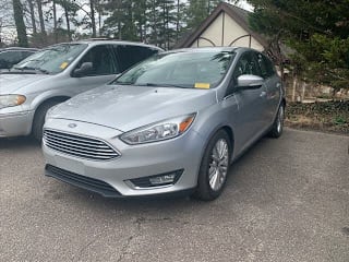2017 Ford Focus 1FADP3N26HL291483 2017 Ford Focus