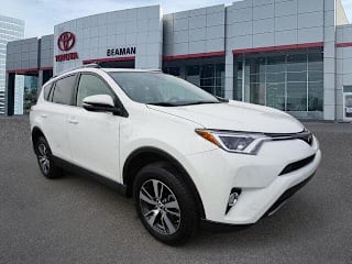 2018 Toyota RAV4 XLE JTMWFREV3JJ155462 2018 Toyota RAV4 XLE