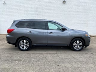 2017 Nissan Pathfinder SL 5N1DR2MN6HC668948 2017 Nissan Pathfinder SL