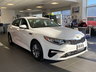 2019 Kia Optima LX 5XXGT4L34KG303108 2019 Kia Optima LX