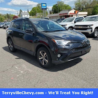 2018 Toyota RAV4 XLE 2T3RFREV4JW696504 2018 Toyota RAV4 XLE