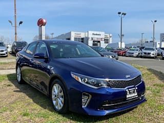 2018 Kia Optima S 5XXGT4L30JG226882 2018 Kia Optima S