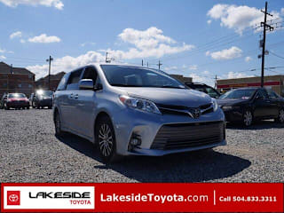 2019 Toyota Sienna XLE 8-Passenger 5TDYZ3DC8KS980317 2019 Toyota Sienna XLE 8-Passenger