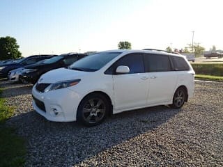 2017 Toyota Sienna SE Premium 8-Passenger 5TDXZ3DC8HS841275 2017 Toyota Sienna SE Premium 8-Passenger