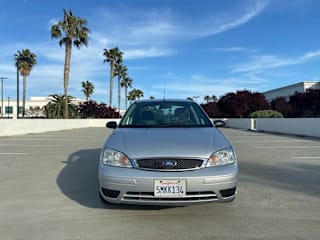 2005 Ford Focus ZX4 SE 1FAFP34NX5W275446 2005 Ford Focus ZX4 SE