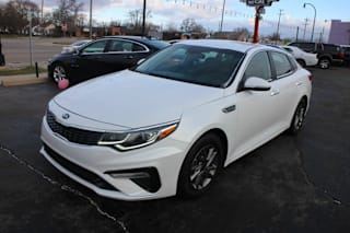 2020 Kia Optima LX 5XXGT4L32LG385650 2020 Kia Optima LX