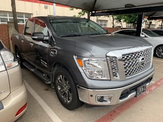 2017 Nissan Titan SV 1N6AA1E63HN547263 2017 Nissan Titan SV