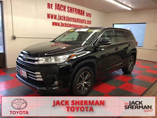2018 Toyota Highlander LE Plus 5TDBZRFH2JS880424 2018 Toyota Highlander LE Plus