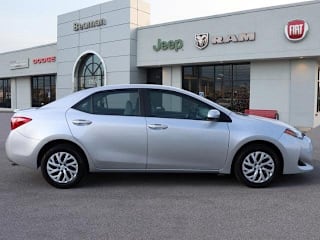 2018 Toyota Corolla L 5YFBURHE5JP803122 2018 Toyota Corolla L