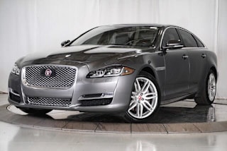 2017 Jaguar XJL Portfolio SAJWJ2GD0H8W07980 2017 Jaguar XJL Portfolio