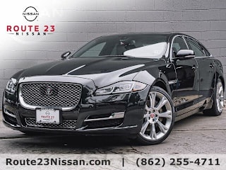 2017 Jaguar XJL Portfolio SAJWJ2GD0H8W06781 2017 Jaguar XJL Portfolio