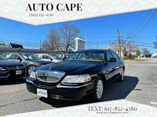 2003 Lincoln Town Car 1LNHM82W03Y610862 2003 Lincoln Town Car